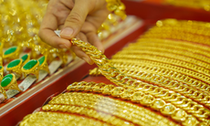 Chốt giá vàng hôm nay ngày 9/7 tăng mạnh trở lại