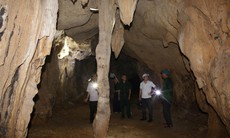 Điều bất ngờ trong hang đá cạnh sân bay, chỉ phục vụ một trận đánh duy nhất