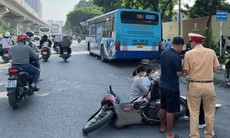 Hà Nội: Xe máy va chạm với xe buýt trên đường Nguyễn Trãi khiến 1 người tử vong