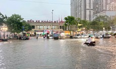 Hình ảnh các tuyến phố Hà Nội ngập nặng đúng giờ tan tầm