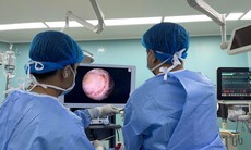 Bệnh viện Đại học Y Dược Buôn Ma Thuột triển khai thành công phẫu thuật nội soi lấy thoát vị đĩa đệm cột sống cổ đường sau