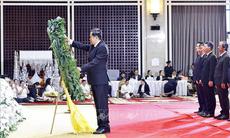 Chủ tịch Quốc hội Trần Thanh Mẫn viếng Chủ tịch Quốc hội Lào Xaysomphone Phomvihane