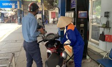 Giá xăng tăng, E10RON95 lên 24.739 đồng/lít