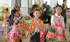 Rộn ràng đêm hội 'Trăng thu biên cương' ở Na Ngoi
