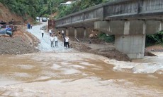 Mưa lớn, gần 2.700 người ở 5 bản vùng cao Nghệ An bị chia cắt