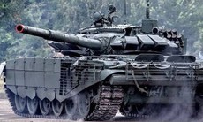 Loạt xe tăng T-90M và T-72B3M Nga 'khoác áo giáp' sẵn sàng xuất kích