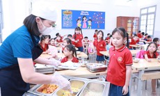 Phụ huynh Hà Nội lo bữa ăn bán trú: Công khai thực đơn vẫn chưa đủ