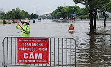 Hà Nội huy động hơn 2.500 người, trên 200 thiết bị hỗ trợ tiêu thoát nước và xử lý điểm úng ngập