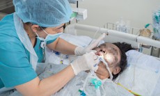 Thiếu nữ bỏng 91% cơ thể, nguy kịch sau vụ cháy nhà 4 tầng tại TPHCM