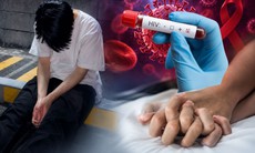 Mới lên đại học, nam sinh 18 tuổi mắc HIV, òa khóc vì một lần trót dại
