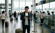 Ra sân bay mới biết bị tạm hoãn xuất cảnh vì nợ thuế, ai cần lưu ý?