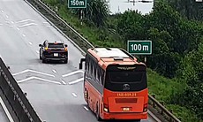 Cao tốc bổ sung biển báo 0m, 50m, 100m tại nơi xử phạt khoảng cách