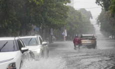 Cảnh báo mưa dông mạnh ở Nam Bộ, nước sông Đồng Nai lên cao