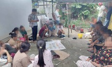Bắt quả tang 17 người lắc tài xỉu ăn tiền ở An Giang