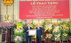 Trao tặng Huân chương Độc lập hạng nhất cho đồng chí Nguyễn Quốc Triệu