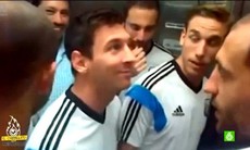 Fan Brazil đối mặt Messi và dàn sao Argentina trong thang máy