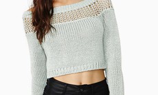 Crop top len - chiếc áo "trêu ngươi" thời tiết