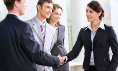 Những kiểu bạn bè luôn khiến bạn "hạnh phúc" nơi công sở