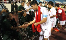 Những lí do "ngoài bàn thắng" khiến U19 ghi điểm "toàn tập" với CĐV Việt Nam