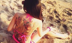 Thiếu nữ xăm kín lưng diện bikini gây sốt ở Nha Trang