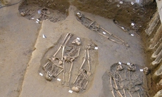 Khai quật hàng loạt bộ xương 1.600 năm tuổi ở Italy