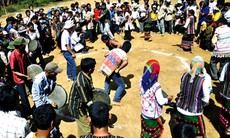 Làm khách của người Jrai