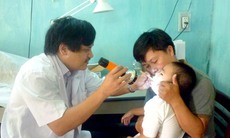 Hà Nội cấp thẻ bảo hiểm có mã vạch cho trẻ từ 1/4