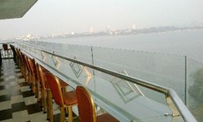 Hà Nội rộ lên dịch vụ bán vé, đặt chỗ xem pháo hoa Tết Giáp Ngọ