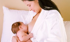 Có thể chữa trĩ khi đang cho con bú?