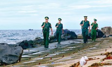 Cựu chiến binh Cồn Cỏ về thăm lại đảo tiền tiêu