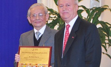 Giáo sư Phan Huy Lê được cộng đồng Pháp ngữ vinh danh