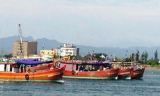 Hàng chục tàu cá Việt Nam bị tàu Trung Quốc rượt đuổi
