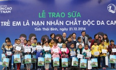 Vinamilk và Quỹ sữa “Vươn cao Việt Nam” cùng chung tay xoa dịu nỗi đau da cam cho trẻ em Thái Bình