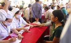 Đẩy nhanh triển khai BHYT cho ngư dân và người dân trên đảo