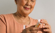 Lưu ý dùng thuốc ở người cao tuổi