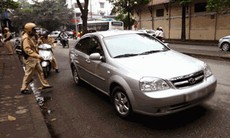 Từ 1/1/2015, phạt nặng mua bán xe không sang tên chính chủ