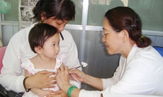 Tiêm vaccin đáp ứng miễn dịch, giúp ngăn ngừa ung thư vú