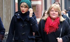 Taylor Swift đau buồn chia sẻ tin mẹ bị chẩn đoán mắc ung thư