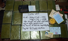 Vận chuyển 40 bánh heroin lấy công 50 triệu đồng
