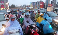 Gió mùa Đông Bắc tràn về, Hà Nội đón mưa dông