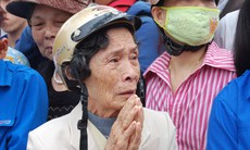 Hàng nghìn người dân tiễn đưa ông Nguyễn Bá Thanh trong nước mắt