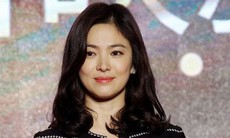 Song Hye Kyo xinh đẹp rạng ngời bên vợ chồng Y Năng Tịnh