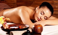 Bài mátxa tự thực hiện để giảm sưng mặt