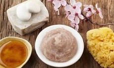 8 loại mỹ phẩm bác sĩ da liễu khuyên không nên dùng