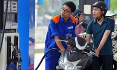 Xăng giảm giá từ 15 giờ chiều nay
