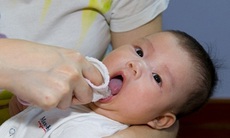 Nhận biết bệnh nhiễm nấm lưỡi ở trẻ em