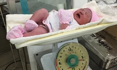 Những em bé chào đời đúng thời khắc 2015