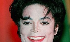 Dung nhan Michael Jackson biến đổi mạnh mẽ sau 100 lần phẫu thuật