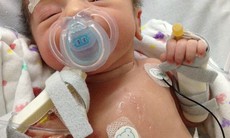 Sự hồi sinh kỳ diệu của bé trai có nửa trái tim