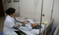 Ðã có 20 bệnh viện tuyến TW ký cam kết không để bệnh nhân nằm ghép